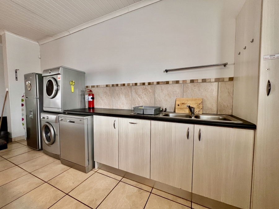 3 Bedroom Property for Sale in Laguna Sands Western Cape